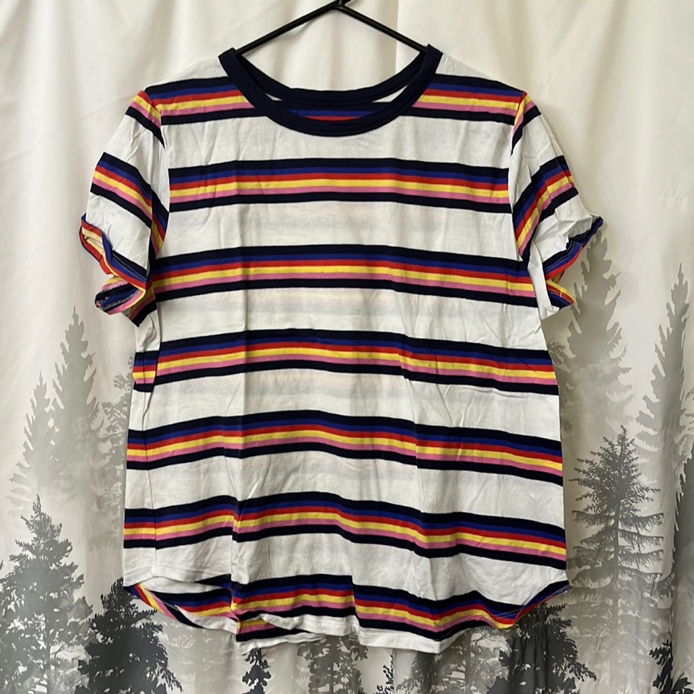 Old Navy Ringer Tshirt rainbow stripe retro vibes. 100% size XL